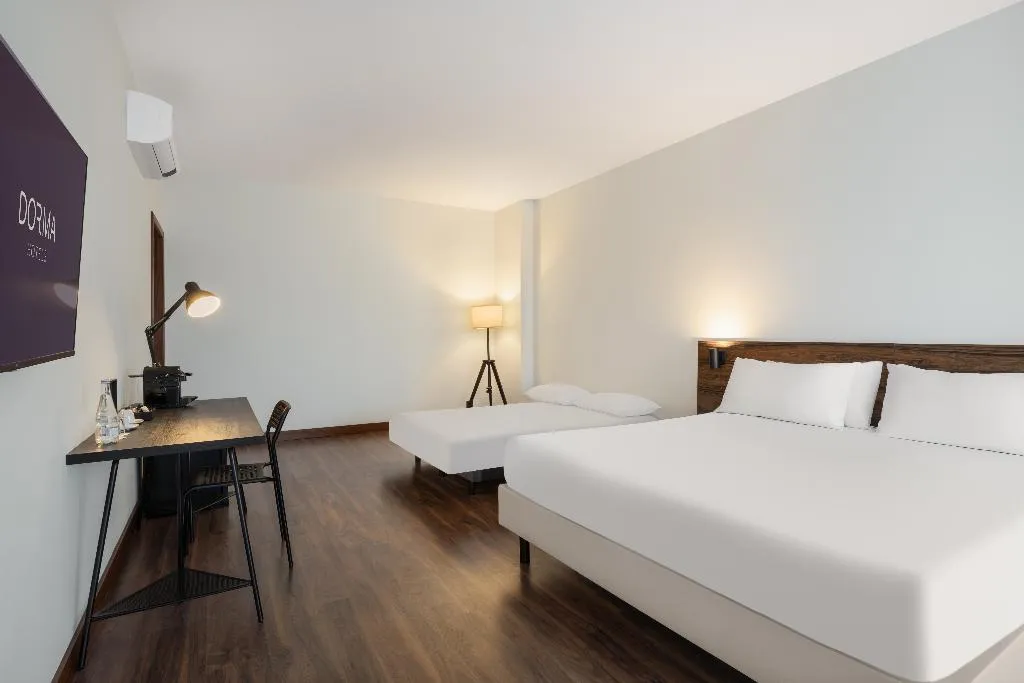 FAMILY ROOM CITY VIEW Room, Dorma Praia Golfe, Porto