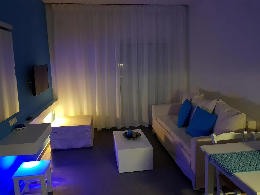 Room, Niriides Hotel, Crete