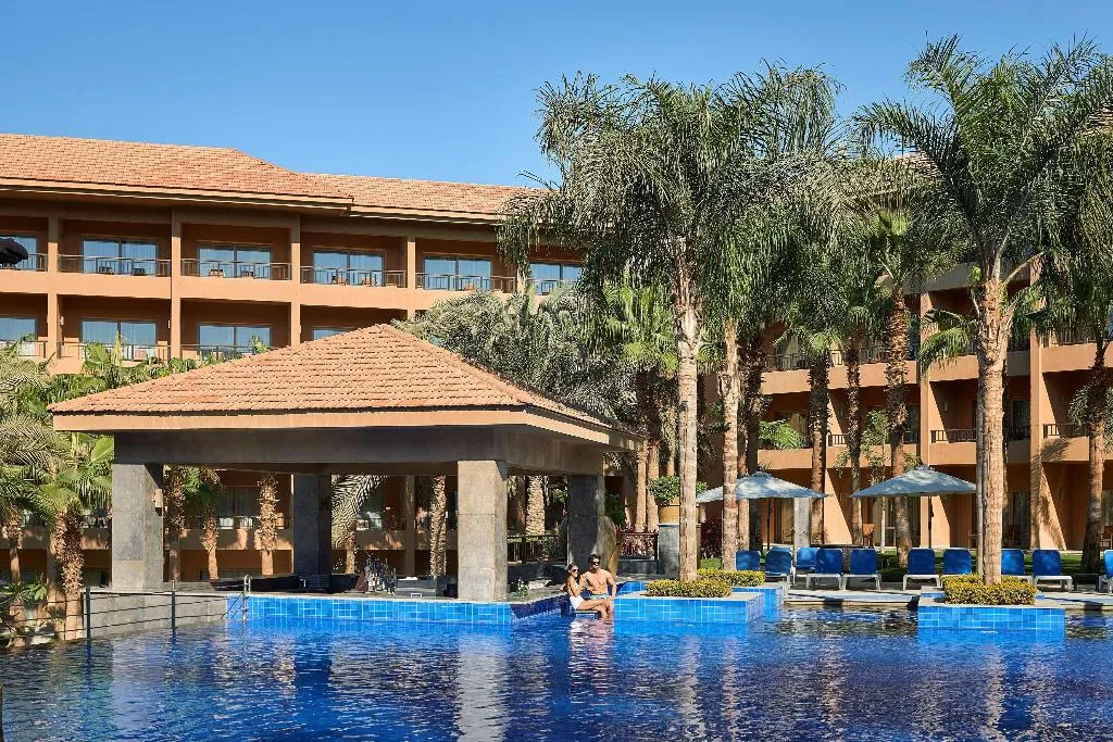 Pool, Dusit Thani LakeView Cairo, Cairo
