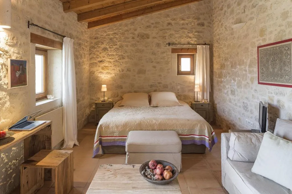 Room, Kapsaliana Village Hotel, Crete