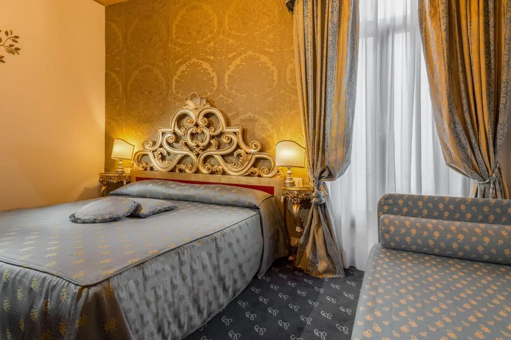 TRIPLE SUPERIOR Room, Giorgione Hotel, Venice