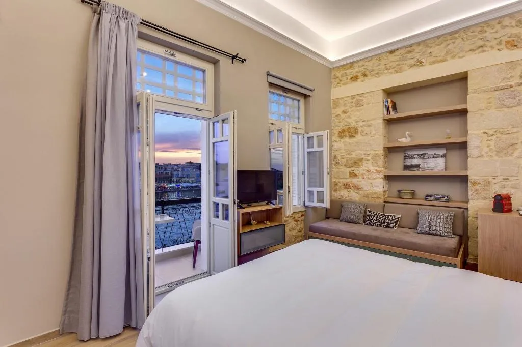 Room, 1924Suites, Crete
