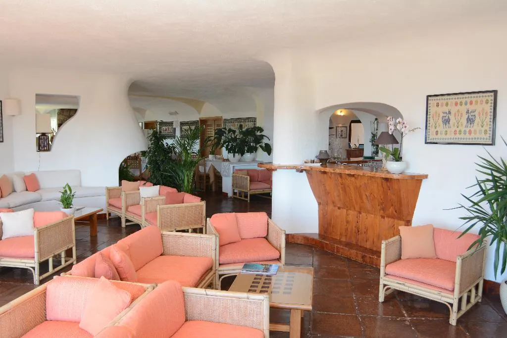 Lobby, Valdiola, Olbia