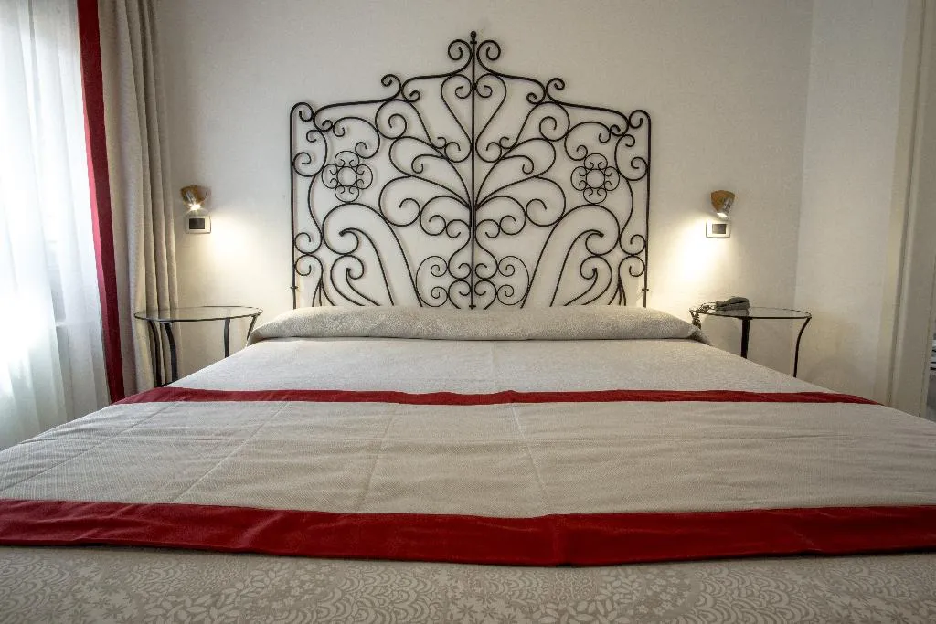 DOUBLE STANDARD Room, Antigo Trovatore, Venice