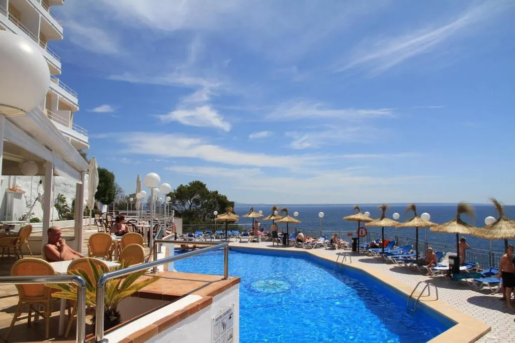 Sports and Entertainment, Hostel Floridita, Majorca