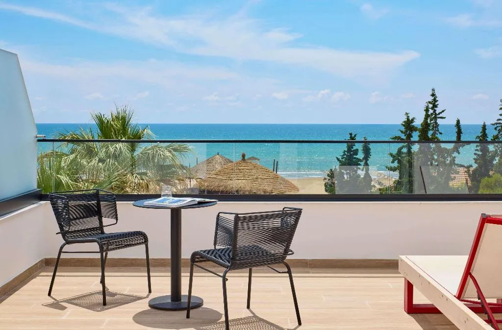 JUNIOR SUITE WITH TERRACE Room, Sol Tropikal Durres, Durres