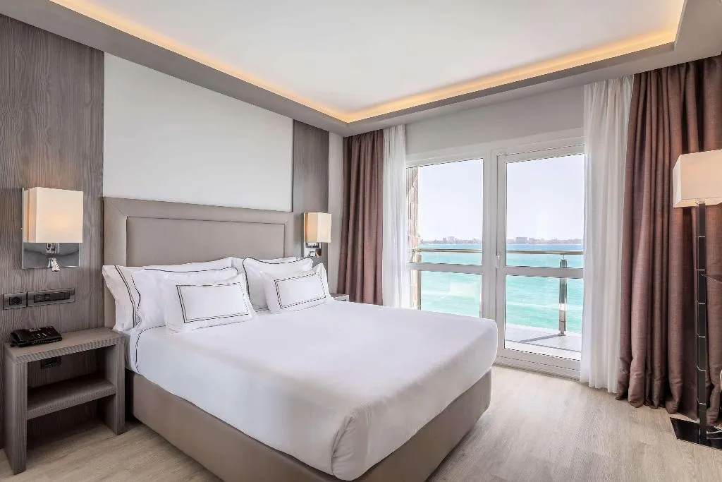 JUNIOR SUITE SEA VIEW Room, Melia Alicante, Costa Blanca