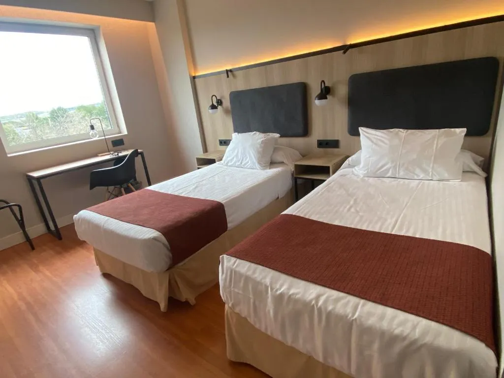 DOUBLE SINGLE USE STANDARD Room, Posadas de España Pinto, Madrid