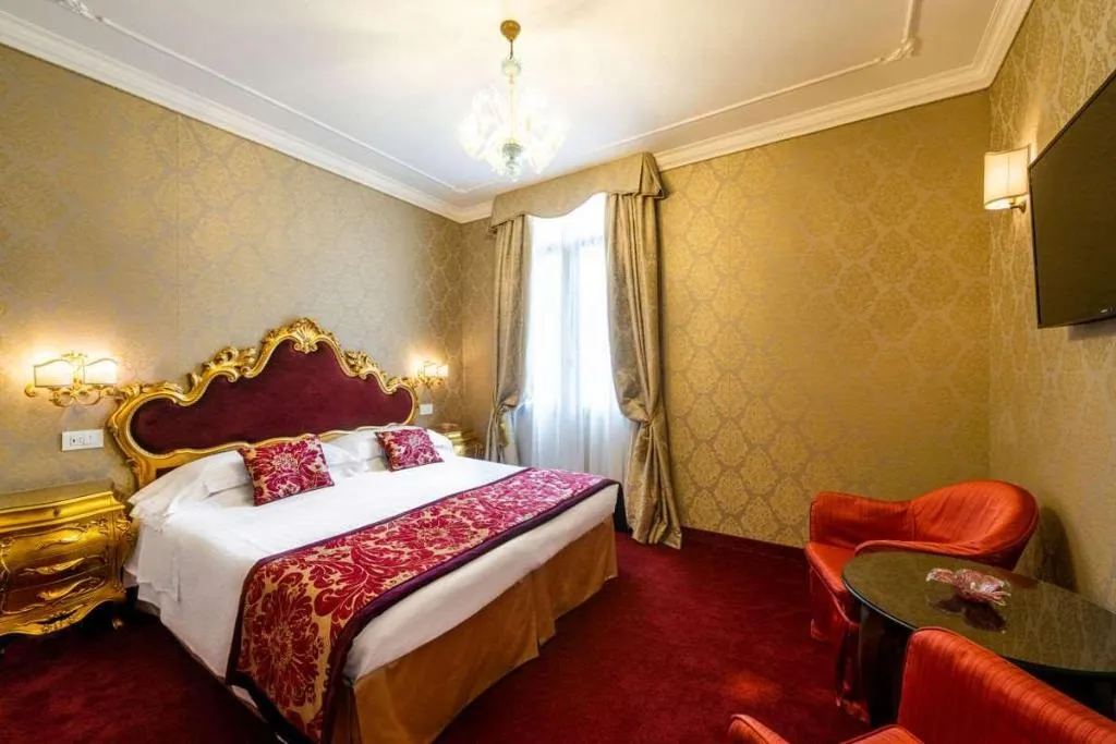 Room, Concordia, Venice
