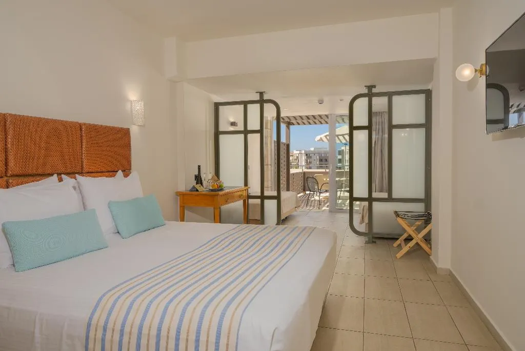 JUNIOR SUITE SUPERIOR Room, Minos, Crete