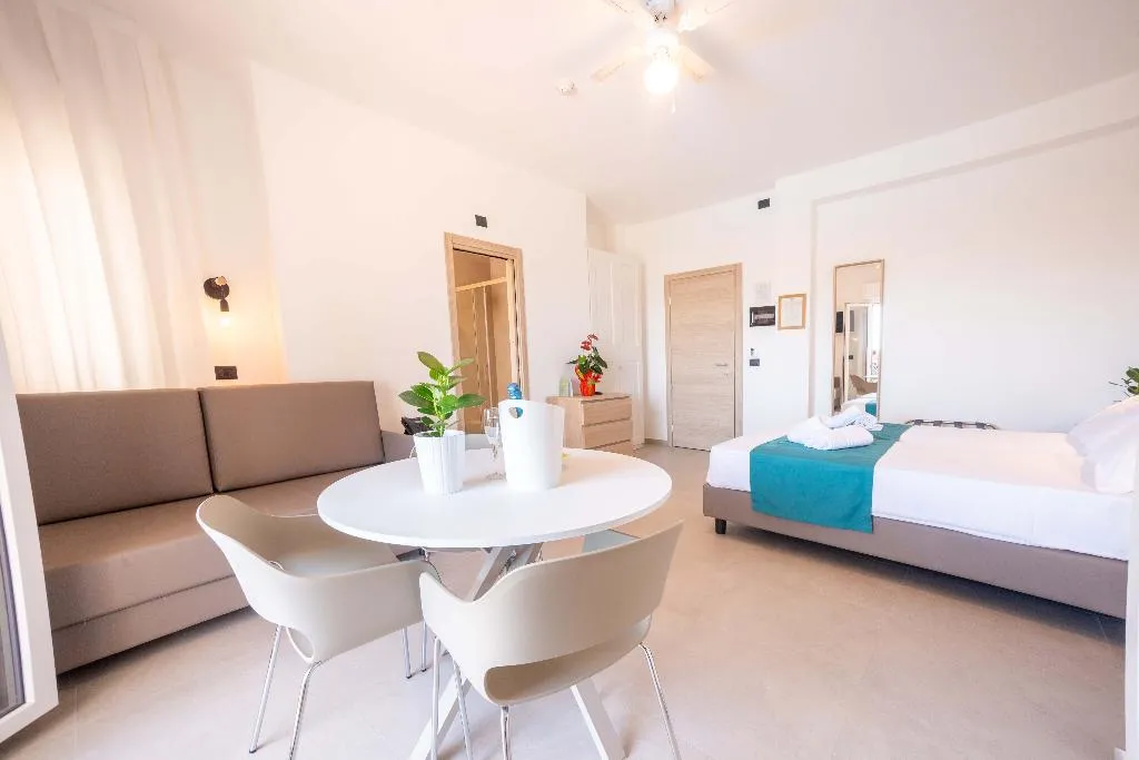 STUDIO STANDARD Room, Residence Villa Giardini, Taormina