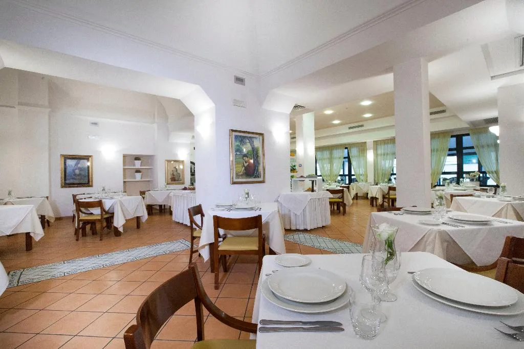 Restaurant, Panorama Palace, Naples