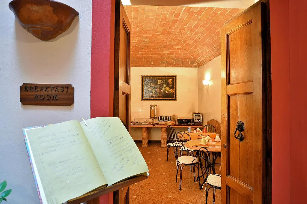 Lobby, Porta Faenza, Florence