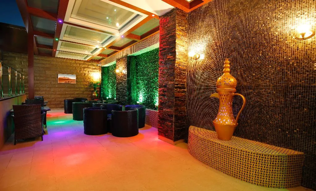 Bar, Queen Palace Hotel, Abu Dhabi