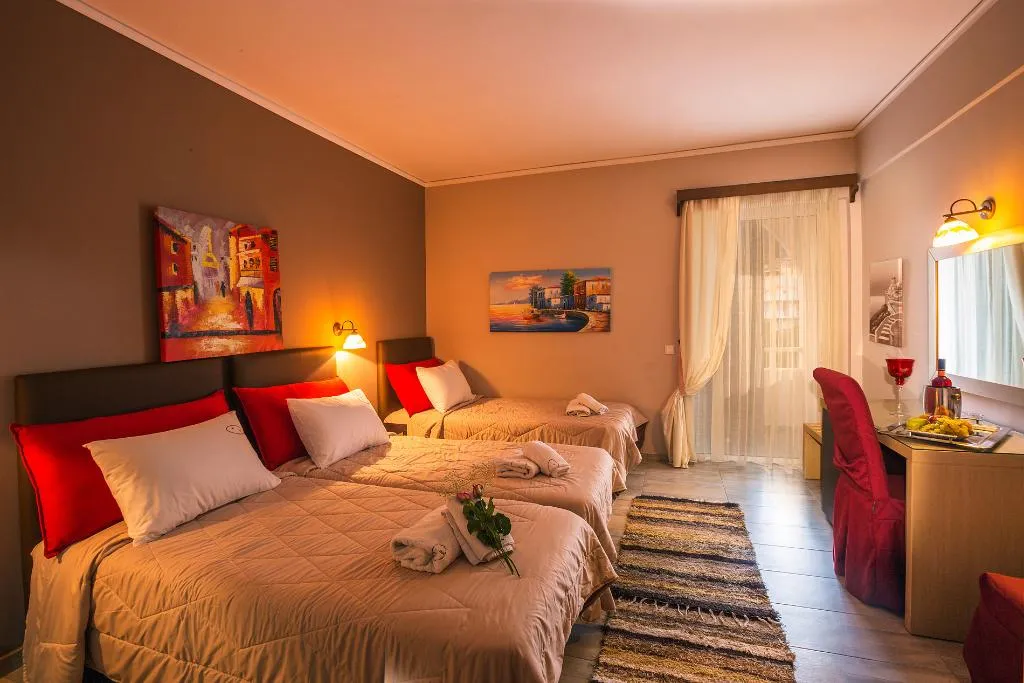 TRIPLE SEA VIEW Room, Kyparissia Beach, Athens