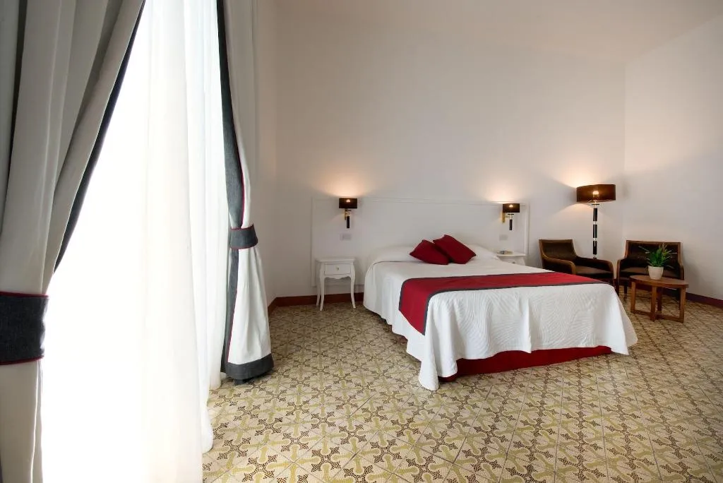 Room, Amalfi Luxury House, Naples