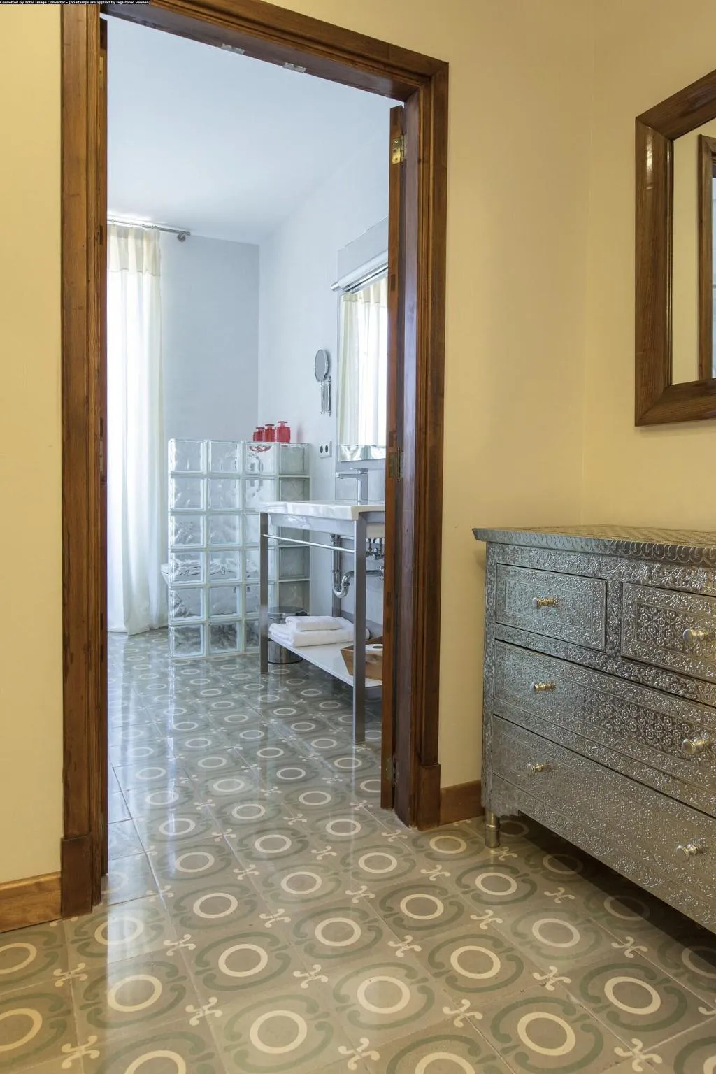 Room, D'Es Puig, Majorca