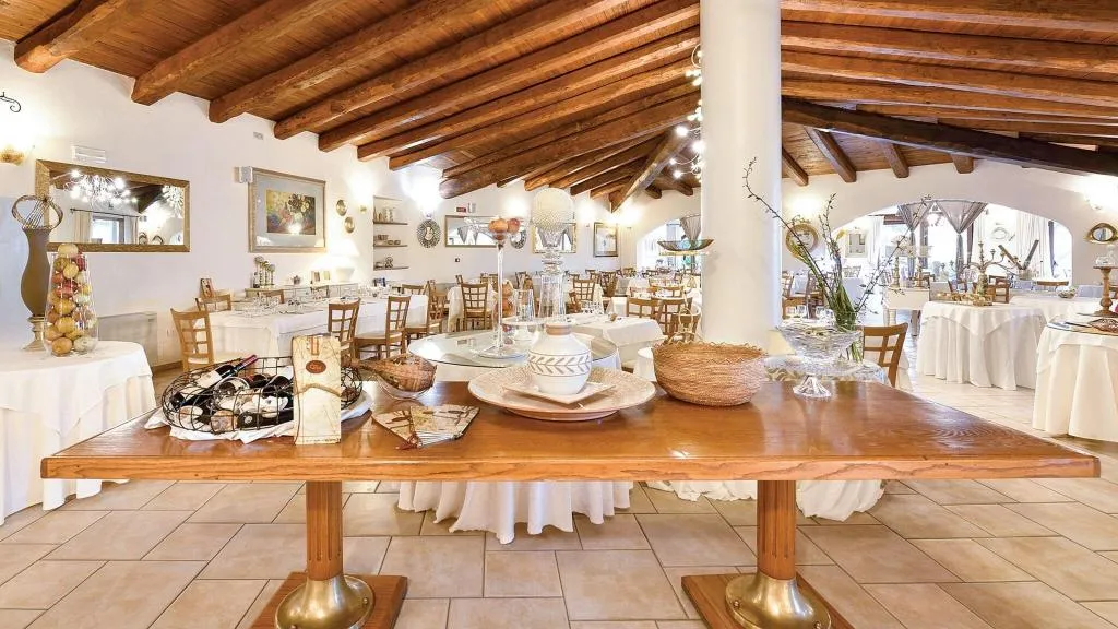 Restaurant, Baia Del Porto, Olbia