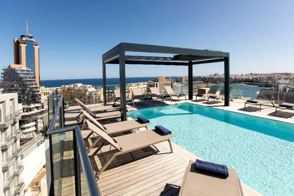 Pool, Mercure St. Julian's Malta, Malta