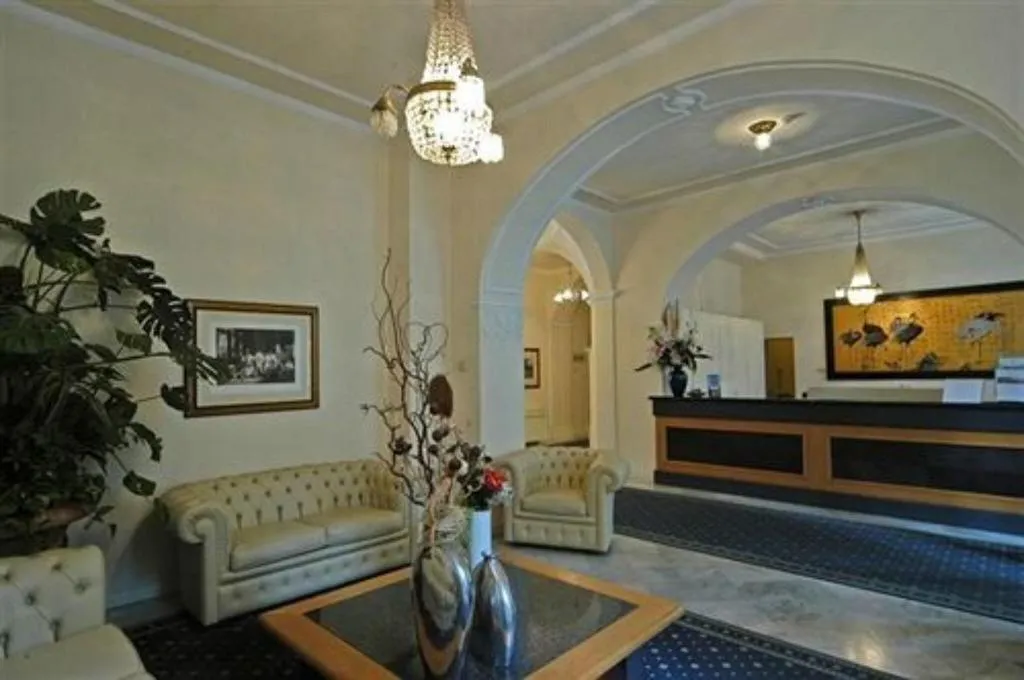 Lobby, Grand Hotel Menaggio, Milan