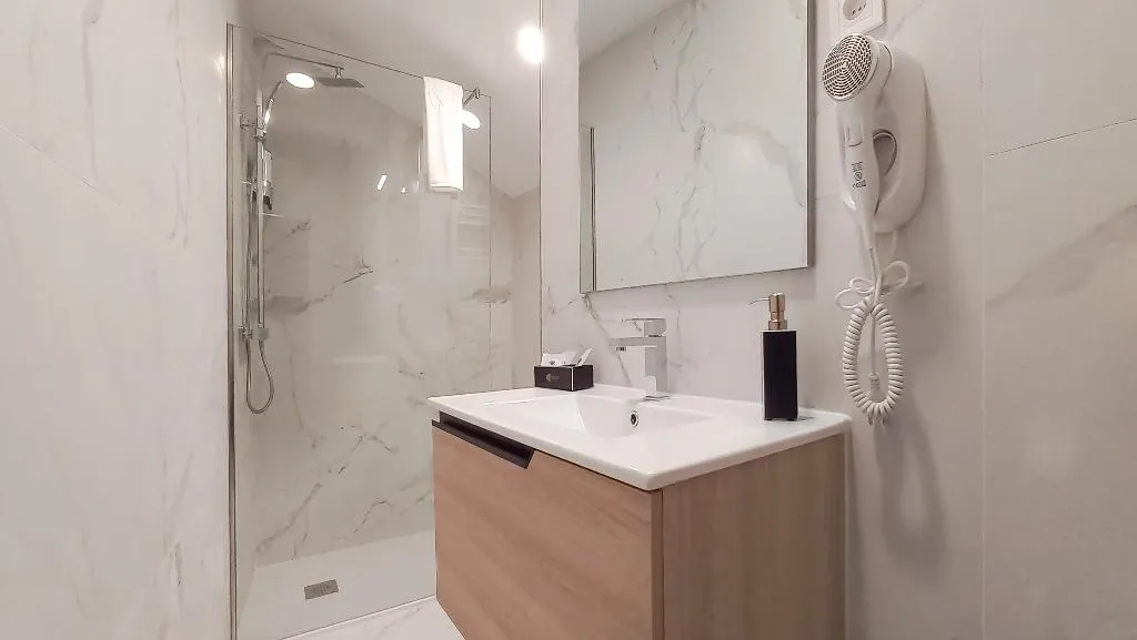 APARTMENT DELUXE Room, Cason De Los Lopez Apartments, Madrid