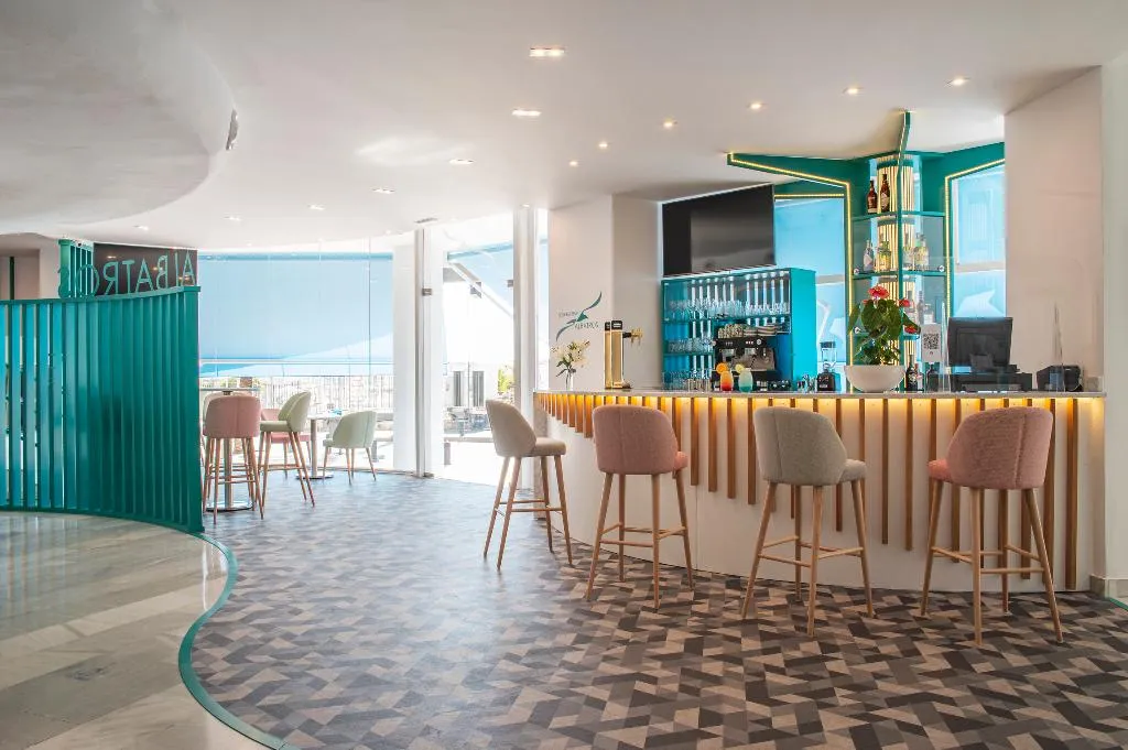 Bar, Hotel El Puerto by Pierre & Vacances, Costa Del Sol