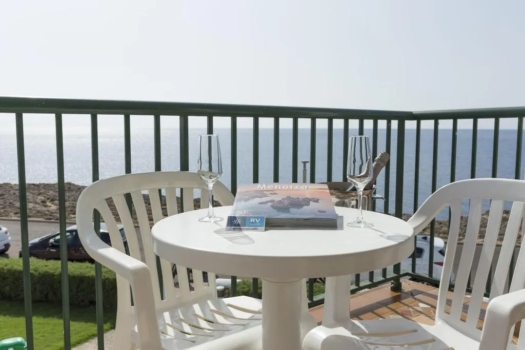 TWIN SEA VIEW Room, RV Hotel Sea Club Menorca, Menorca