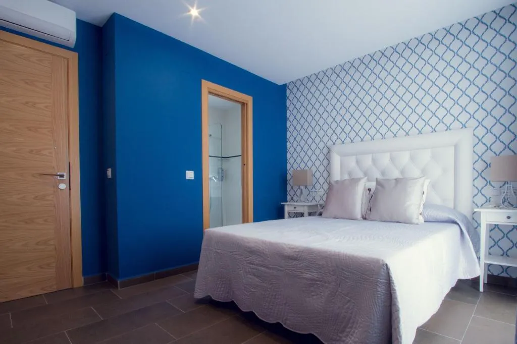 Room, Pixel, Costa Del Sol
