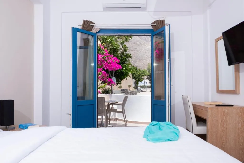 TRIPLE STANDARD Room, Tristhenia Hotel, Santorini