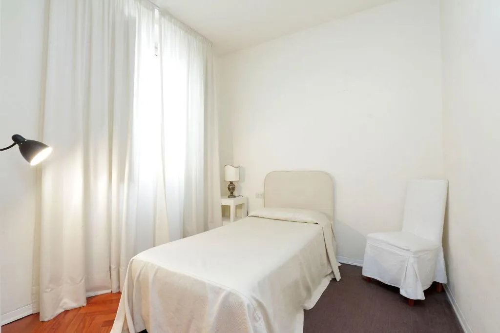 Room, Cerretani 4 Duomo Guesthouse - My Extra Home, Florence