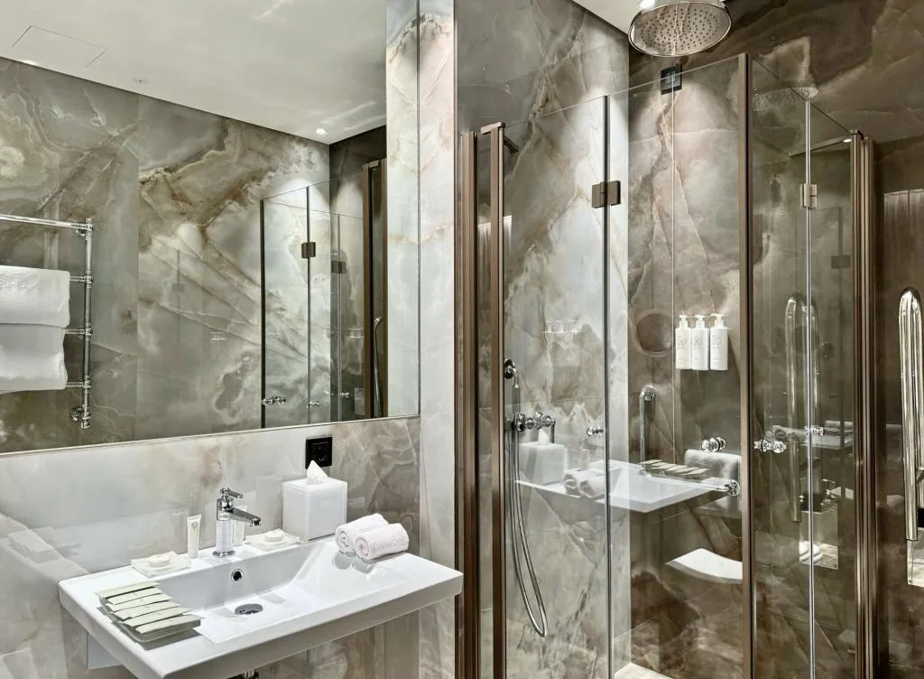 DOUBLE DELUXE GARDEN VIEW Room, Boutique Hotel Stresa, Milan