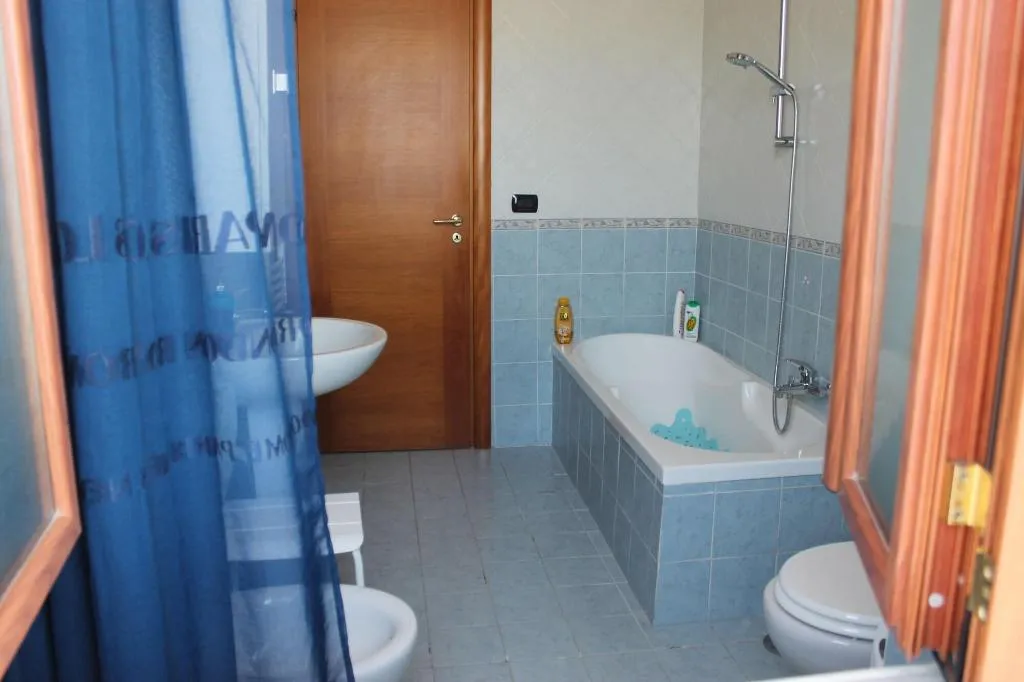 Room, Sanfralù, Naples