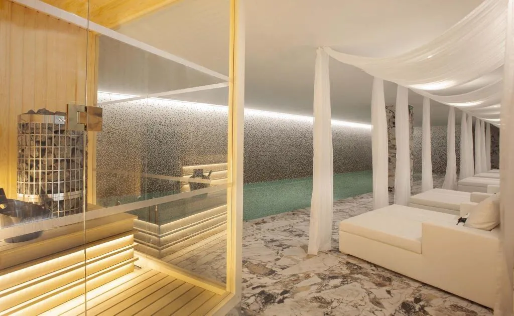 Pool, Wine & Books Porto Hotel, Porto