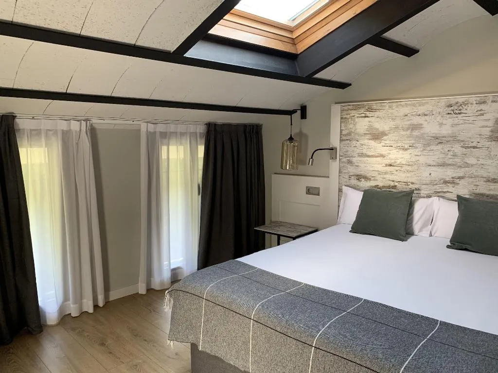 Room, Cims de Camprodon, Barcelona