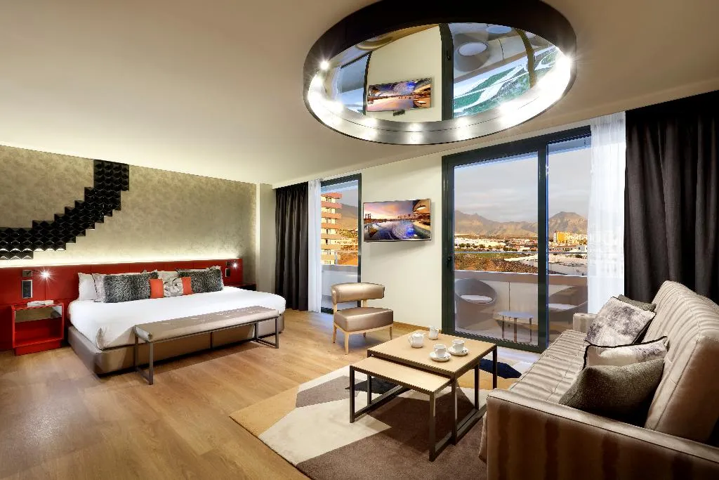 STUDIO CAPACITY 3 Room, Hard Rock hotel Tenerife, Tenerife