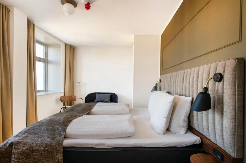 Room, Sct Thomas, Copenhagen