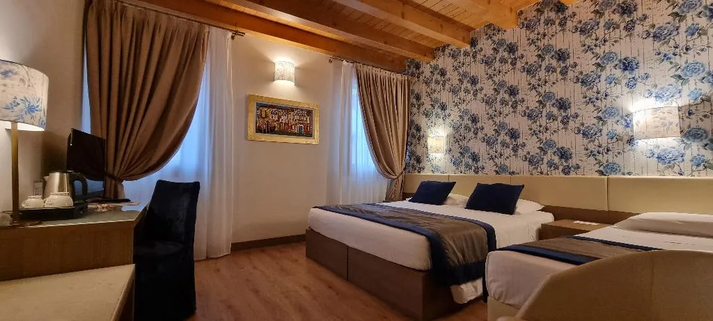 TRIPLE CLASSIC Room, Unaway Ecohotel Villa Costanza Venezia, Venice