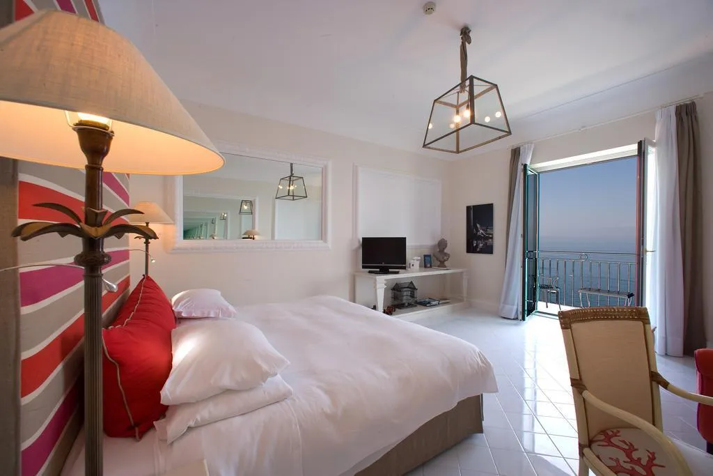 Room, Bellevue Syrene, Naples
