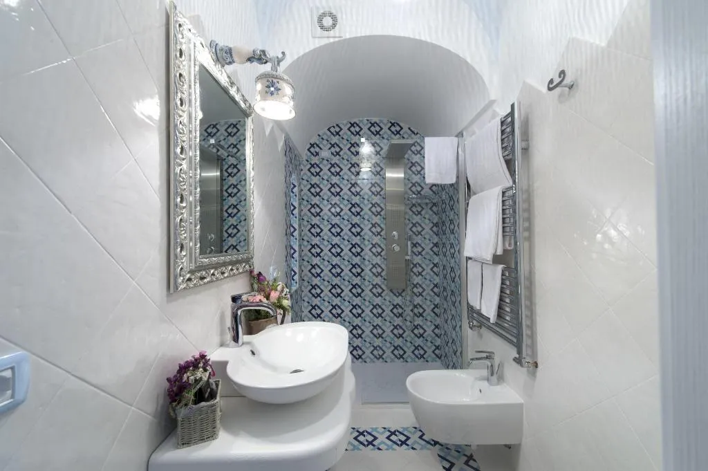 Room, B&B La Barbera, Naples