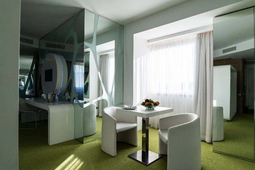 SUITE STANDARD Room, A Point Arezzo Park Hotel, Florence