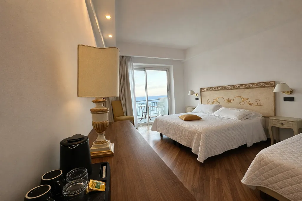 TRIPLE STANDARD Room, Punta Campanella Resort & Spa, Naples