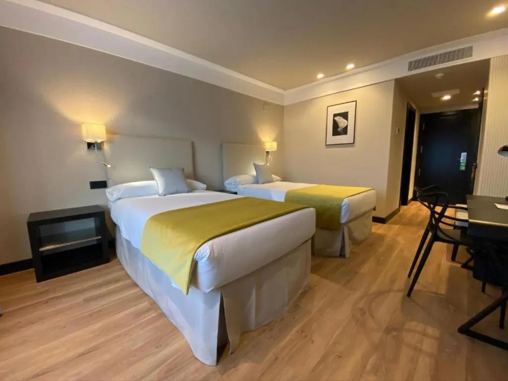 Room, Parque Real, Madrid