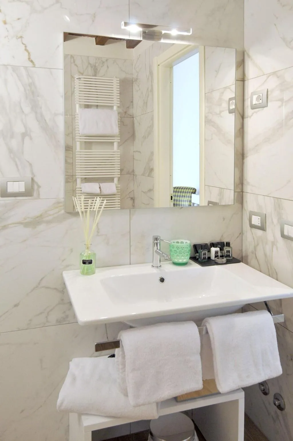 Room, Canto Degli Aranci, Florence