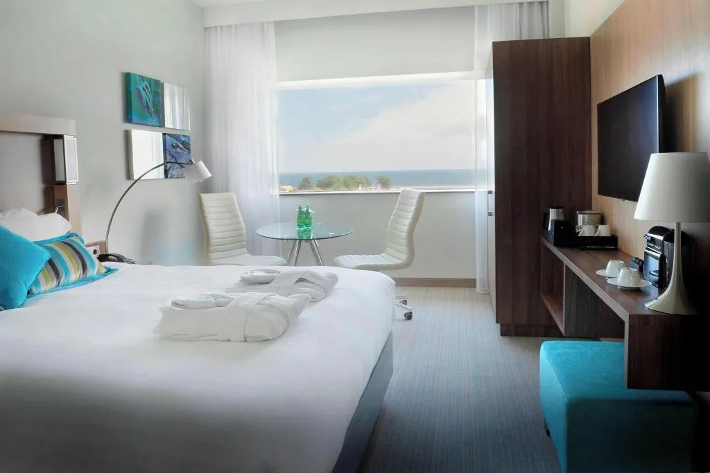 DOUBLE DELUXE SEA VIEW Room, Courtyard Gdynia Waterfront, Gdansk