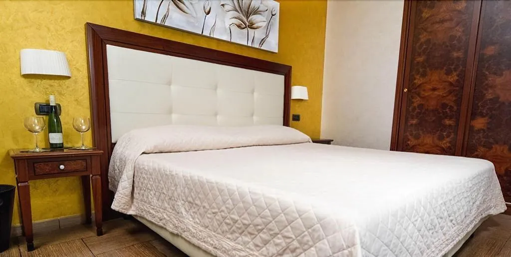 Room, Hotel Flora, Catania