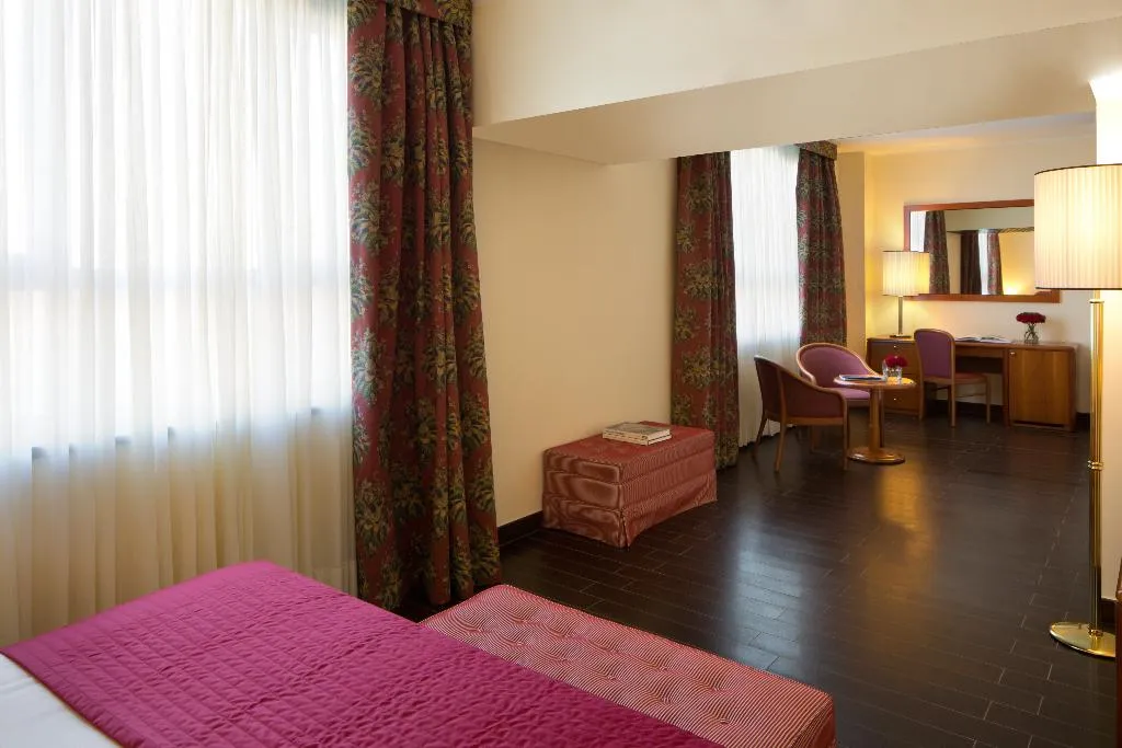 Double or Twin EXECUTIVE Room, Starhotels Business Palace, Milan