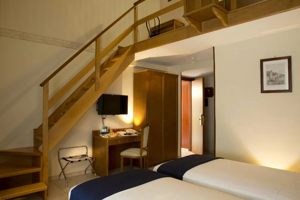 QUADRUPLE STANDARD Room, Montespina Park Hotel, Naples