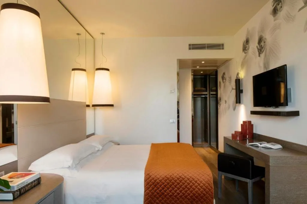 Double or Twin DELUXE WITH TERRACE Room, Starhotels E.c.ho. Milano, Milan
