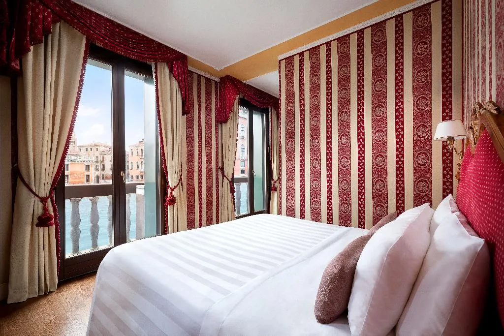 SUITE CANAL VIEW Room, Sina Palazzo Sant'Angelo, Venice