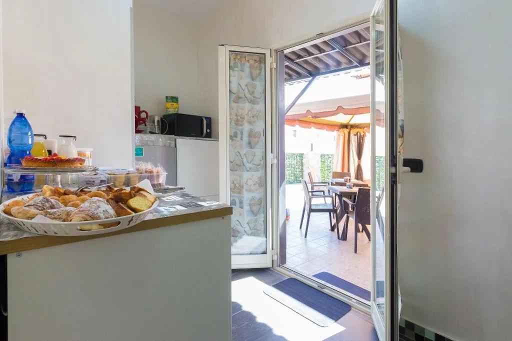 Restaurant, B&B Phoenix, Naples